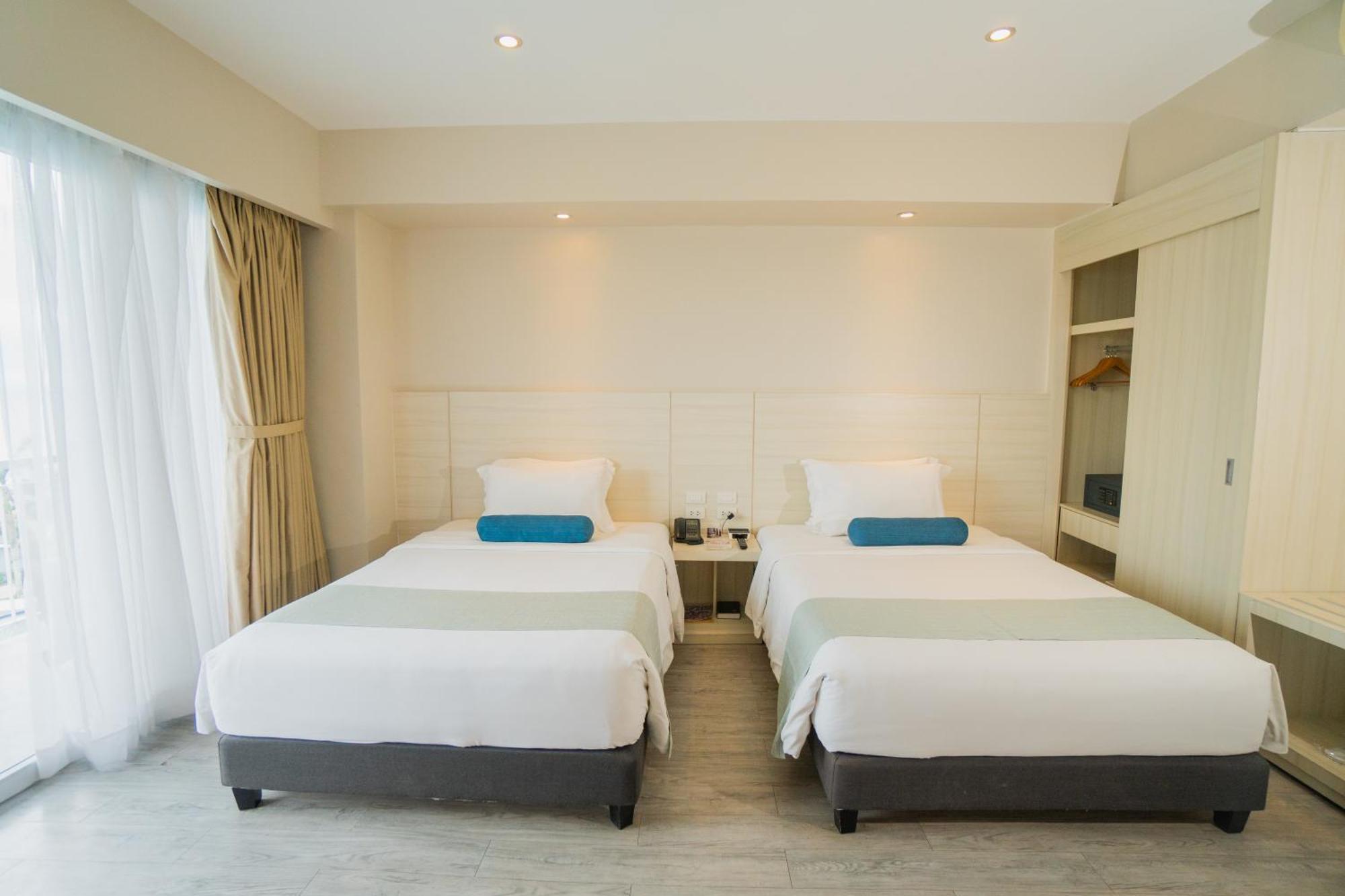 Standard Double Room Wall View,1765403045:JPEG